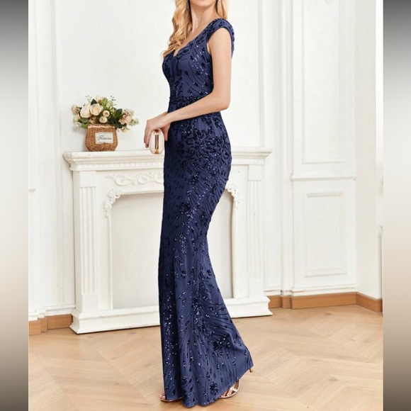 Luxe V neck sequin formal evening party dress - Picture 7 of 7